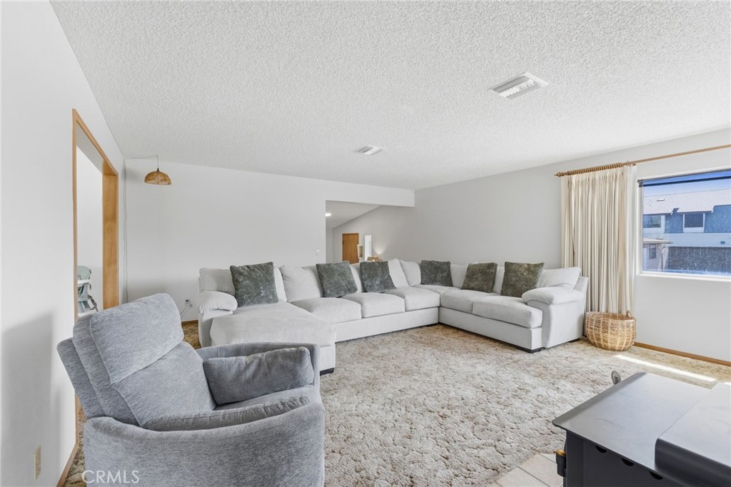 40330 Indian Tree St Property Photo 5