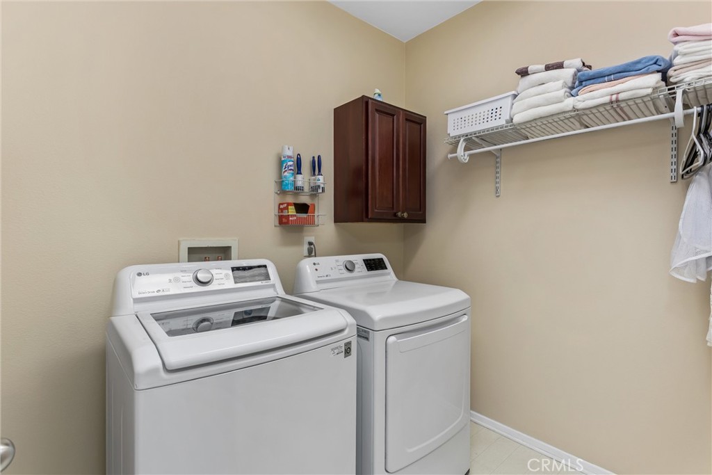 933 Driftwood Property Photo 16