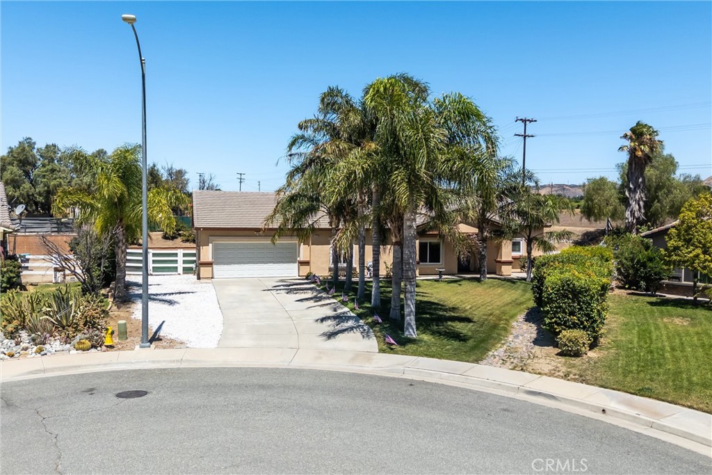 933 Driftwood Property Photo 37