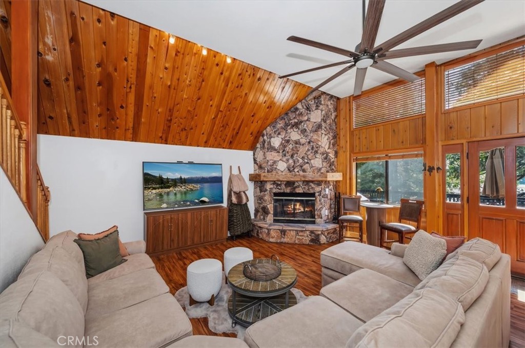 499 Golf Course Property Photo 3