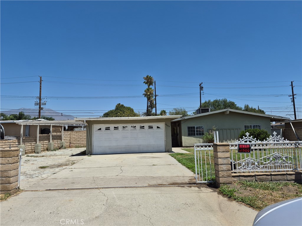 6959 Newbury Property Photo 1