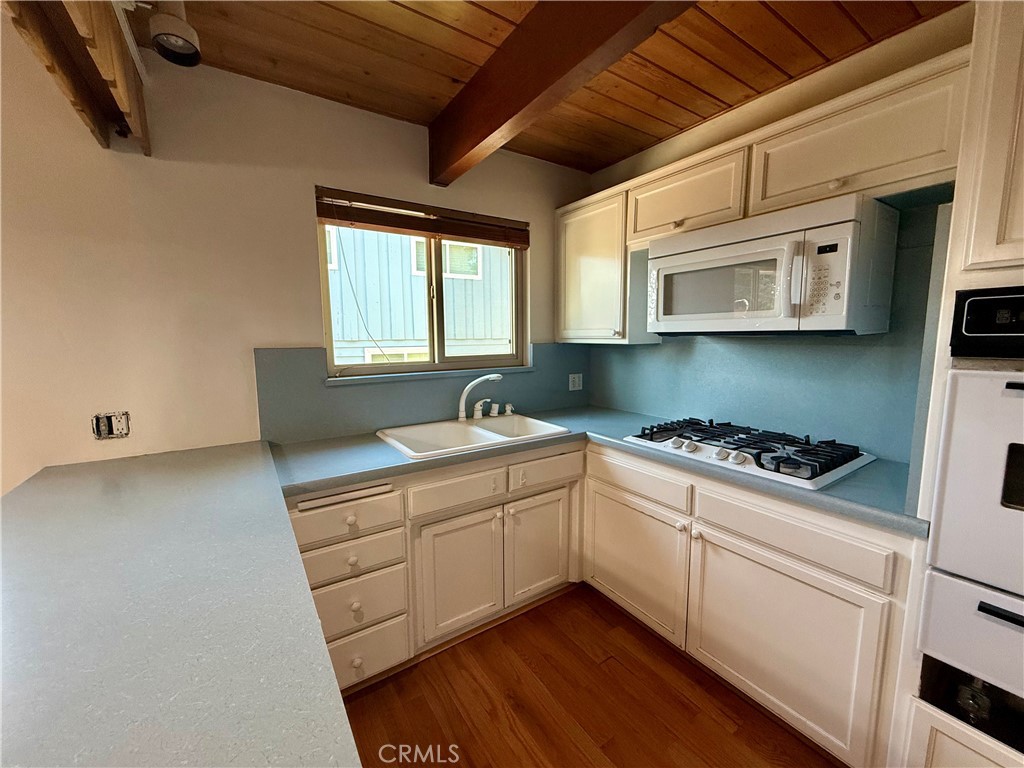 28762 Cedar Property Photo 7