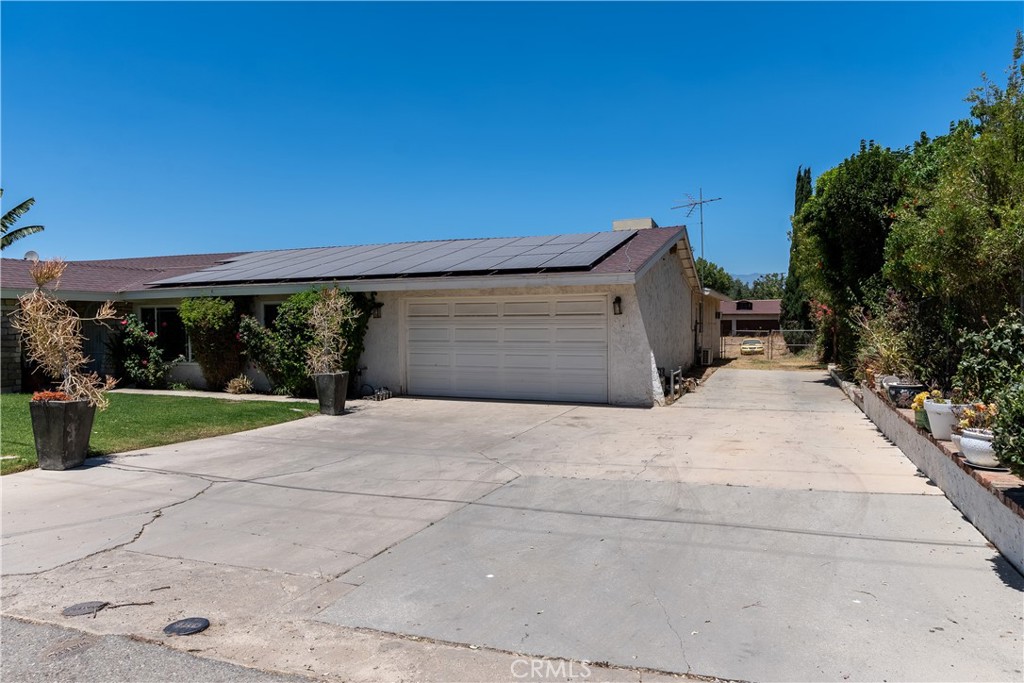 10865 Wagon Train Ln Property Photo 4