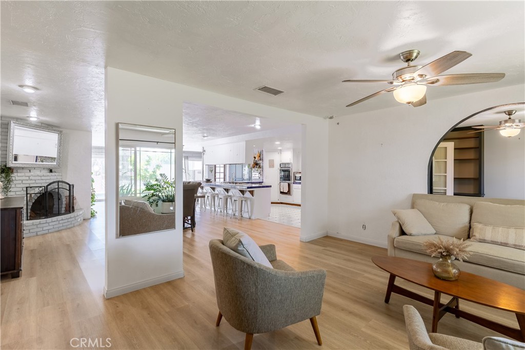 10865 Wagon Train Ln Property Photo 7