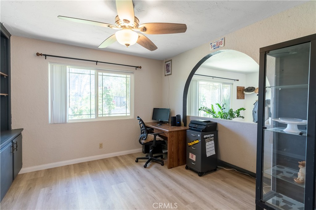 10865 Wagon Train Ln Property Photo 14