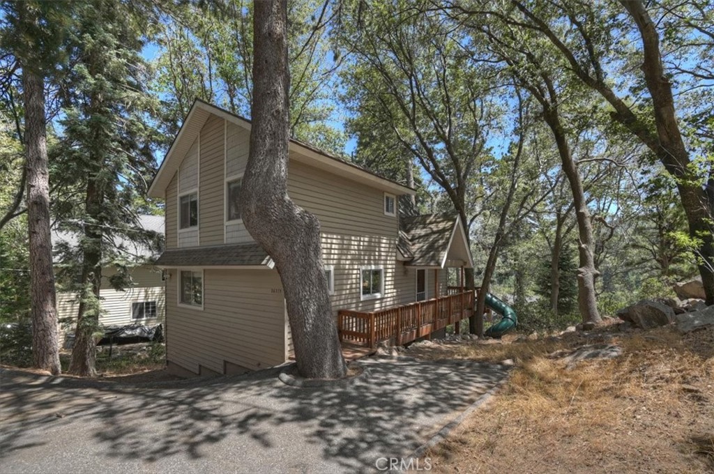 26375 Augusta Property Photo 8