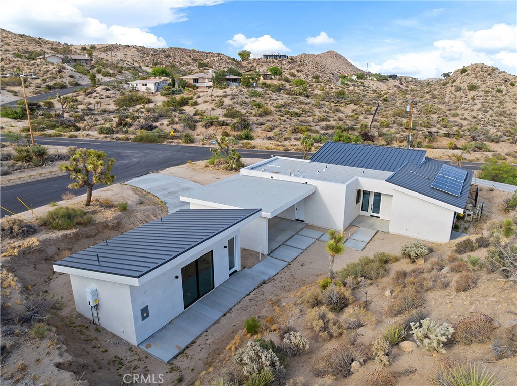 6218 Farrelo Road Property Photo 3