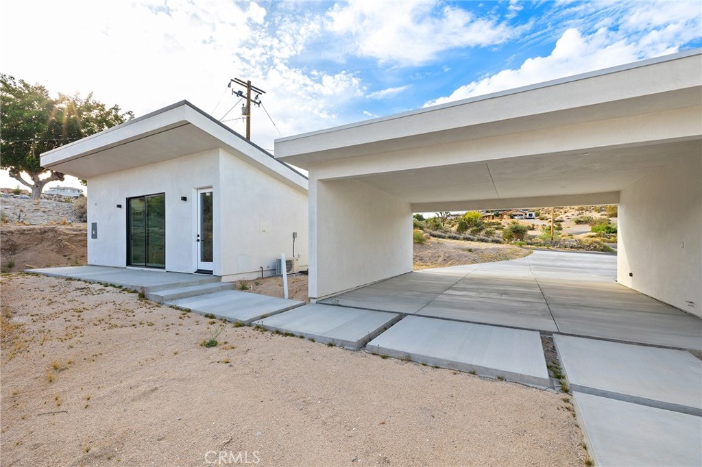 6218 Farrelo Road Property Photo 4