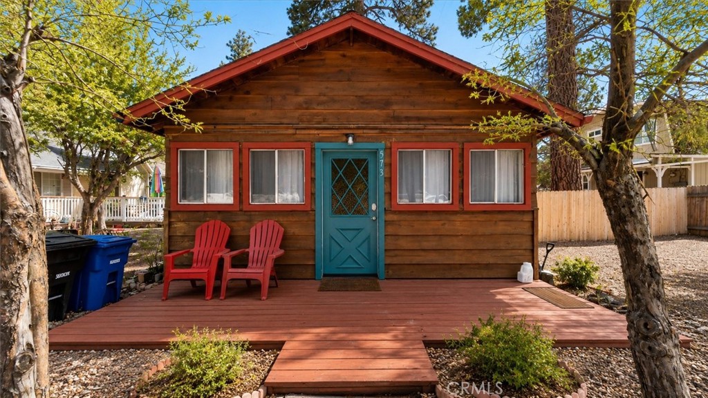573 Spruce Property Photo 1