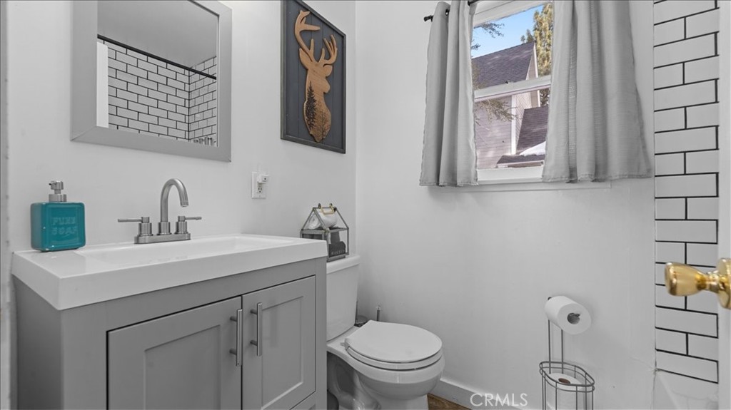 573 Spruce Property Photo 17