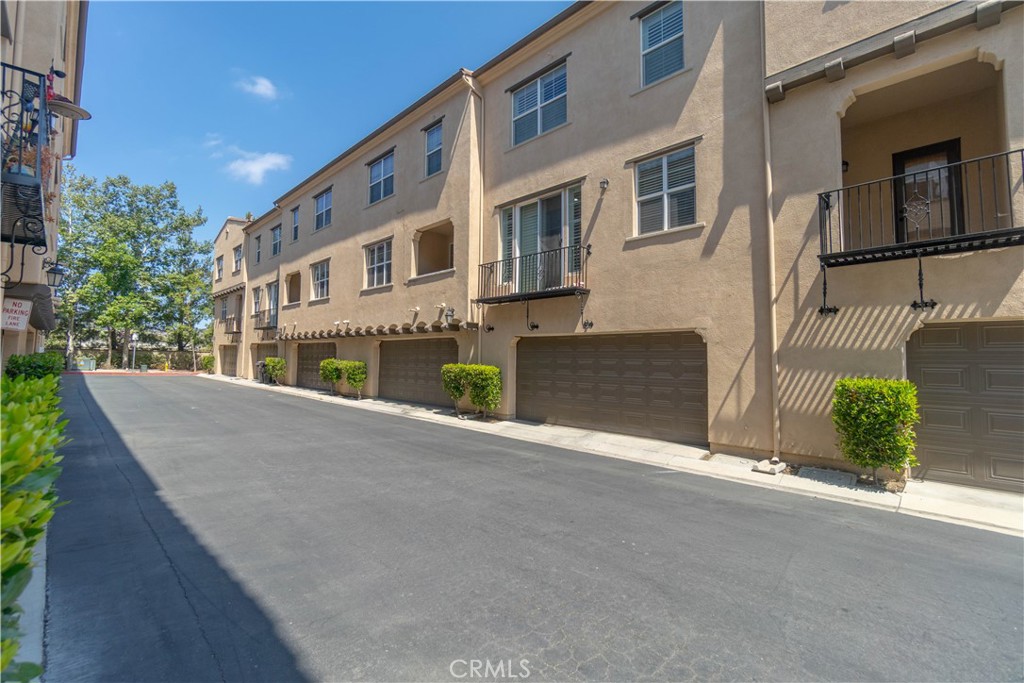 4432 Owens 101 Property Photo 11