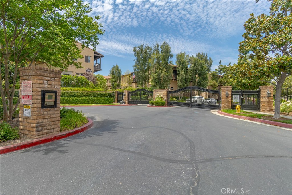 4432 Owens 101 Property Photo 42