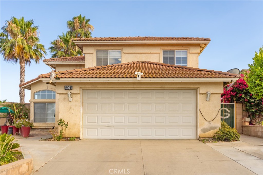501 Redding Way Property Photo 5