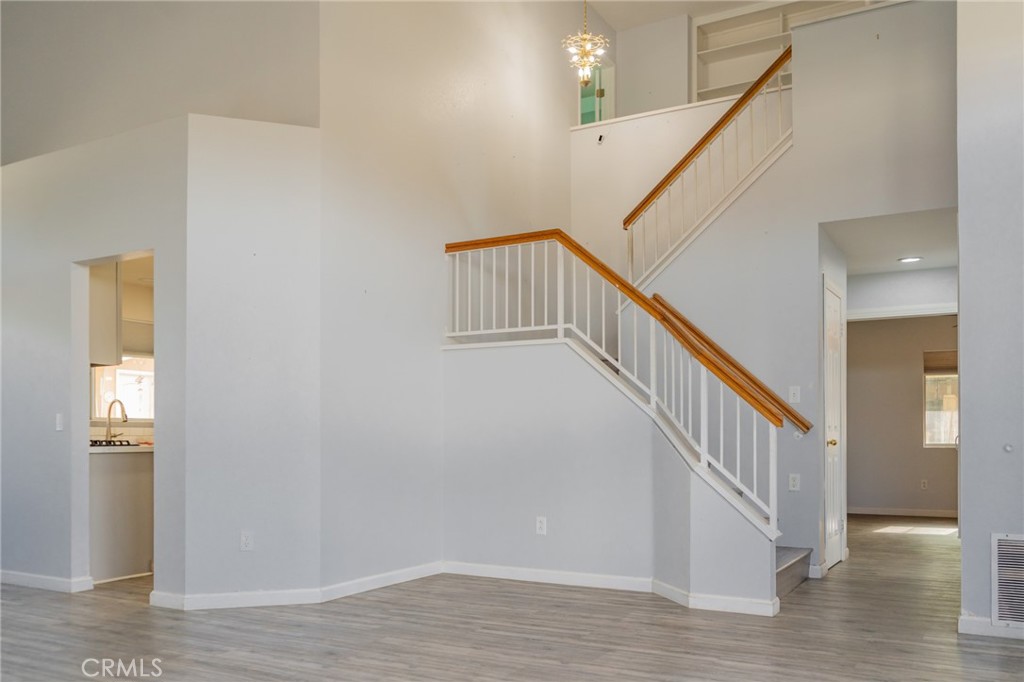 501 Redding Way Property Photo 27