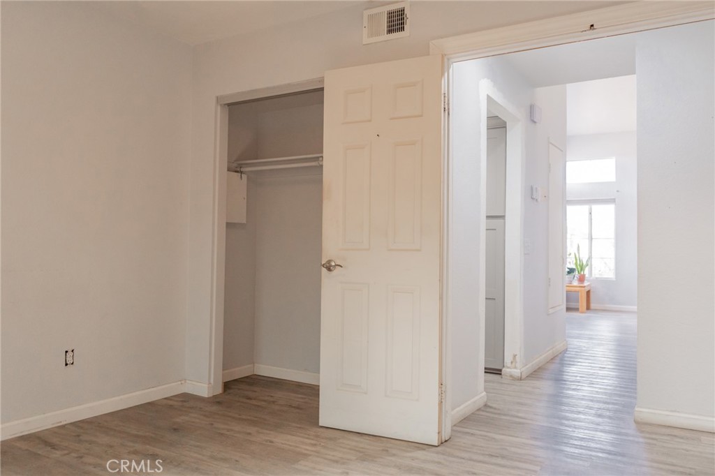 501 Redding Way Property Photo 33