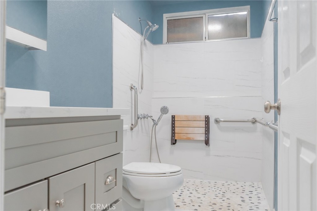 501 Redding Way Property Photo 34