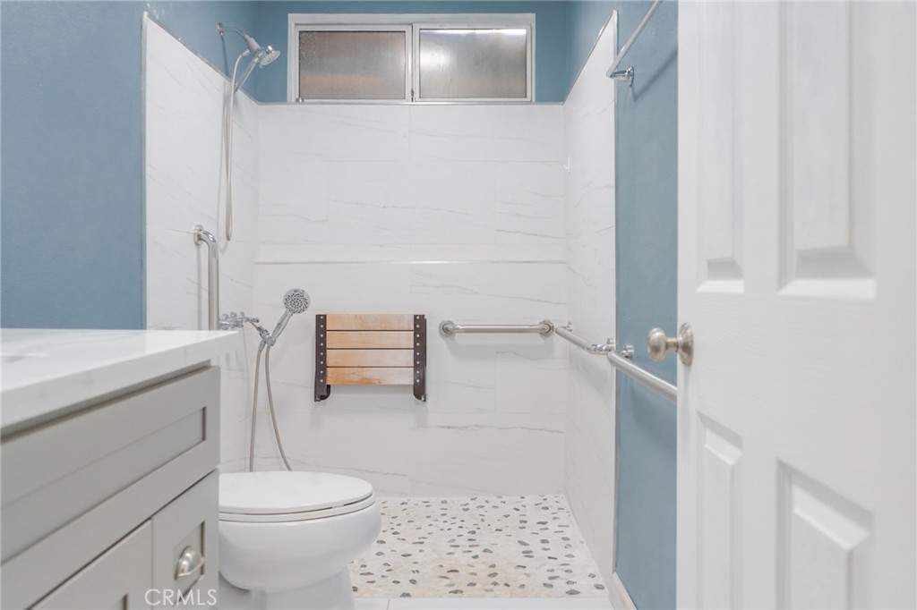 501 Redding Way Property Photo 35
