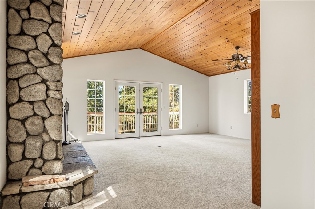 30930 Glen Oak Property Photo 2