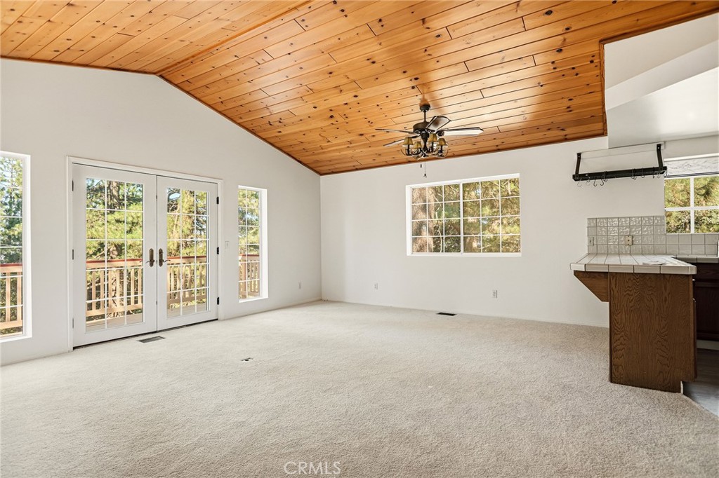 30930 Glen Oak Property Photo 4