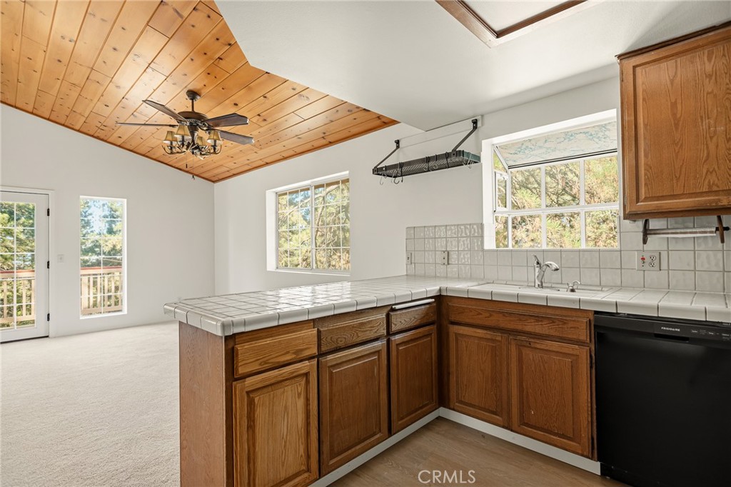 30930 Glen Oak Property Photo 7