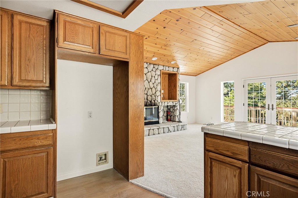30930 Glen Oak Property Photo 8