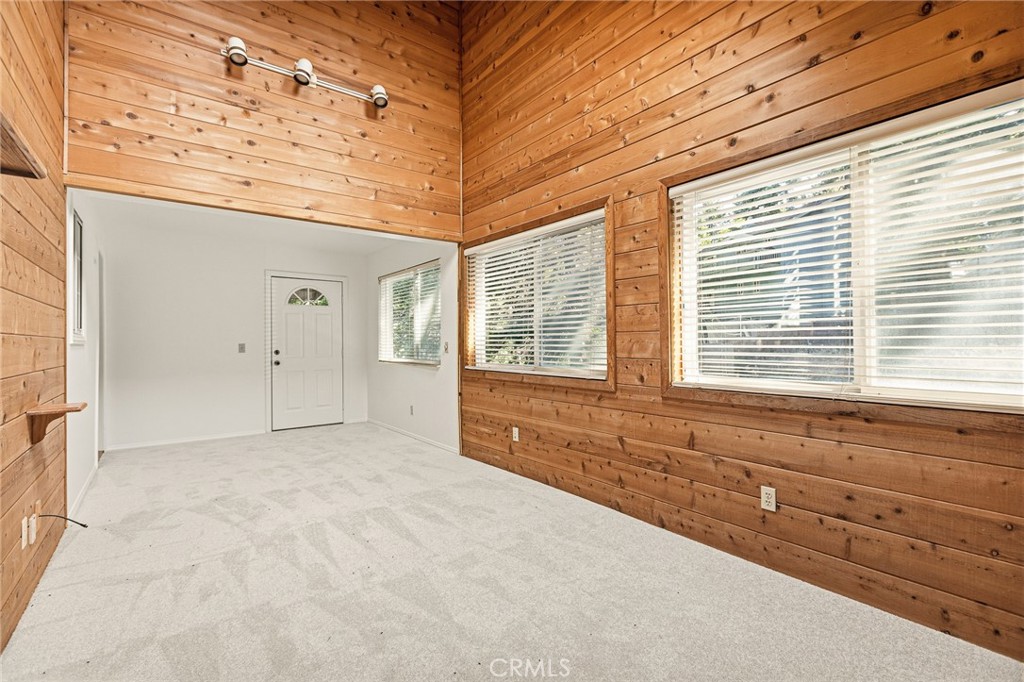 30930 Glen Oak Property Photo 23