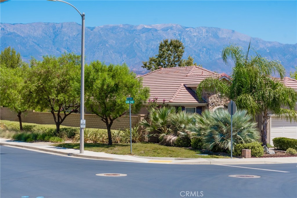 237 White Sands Property Photo 6