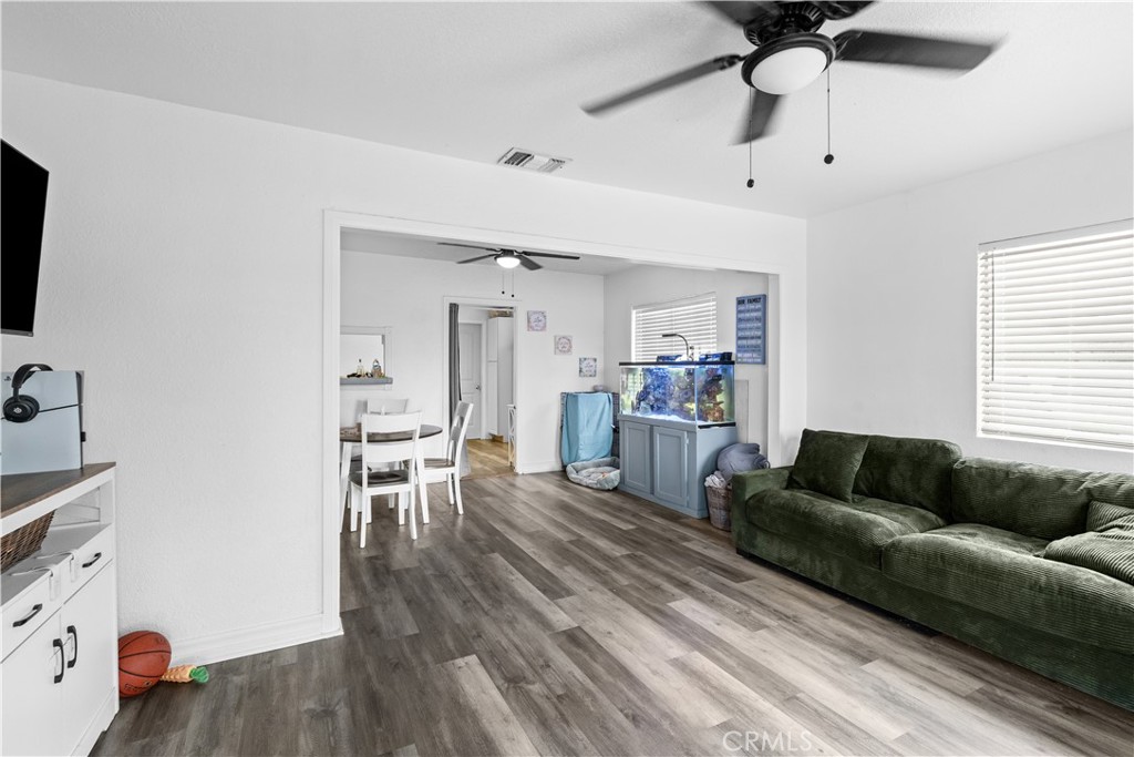 243 W C Street Property Photo 6