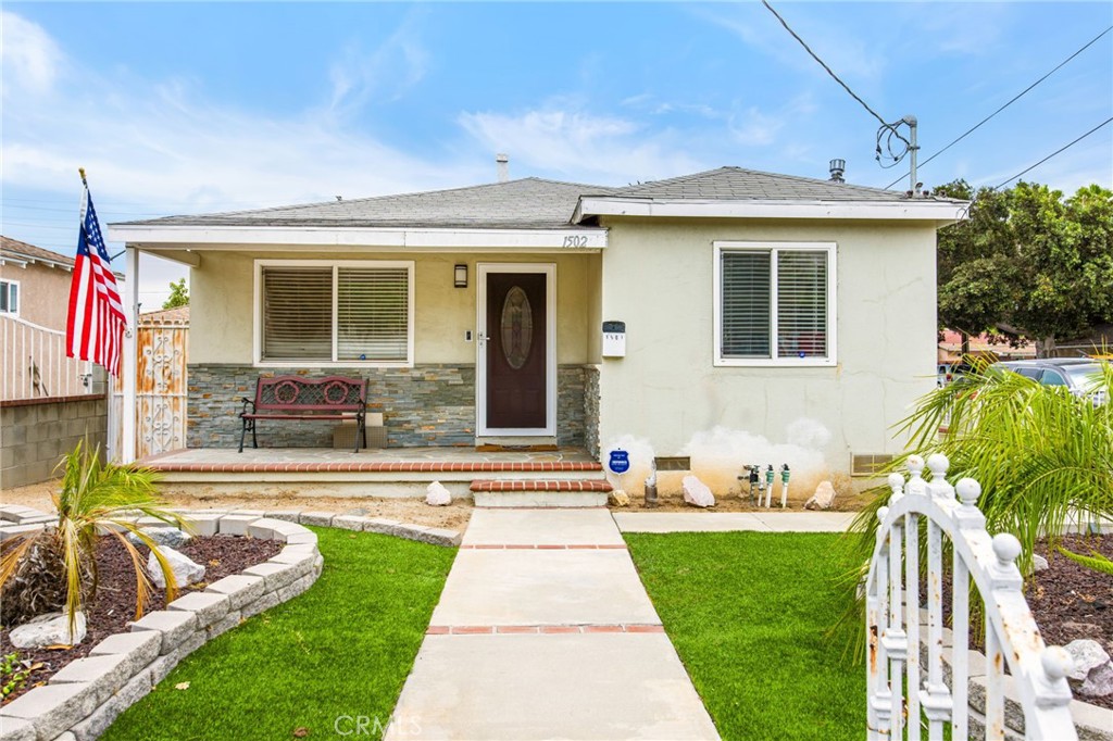 1502 Lakme Avenue Property Photo 1