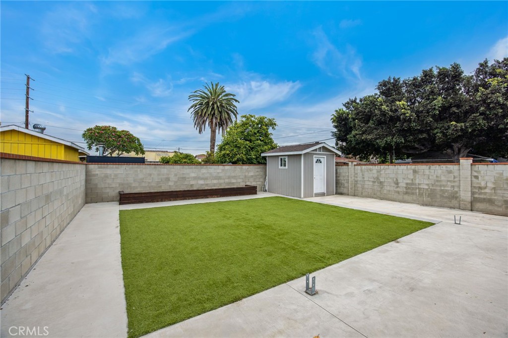 1502 Lakme Avenue Property Photo 14