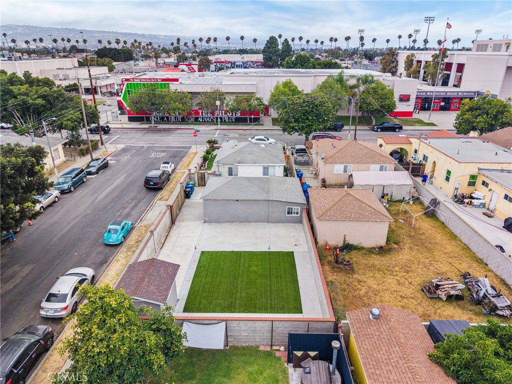 1502 Lakme Avenue Property Photo 28