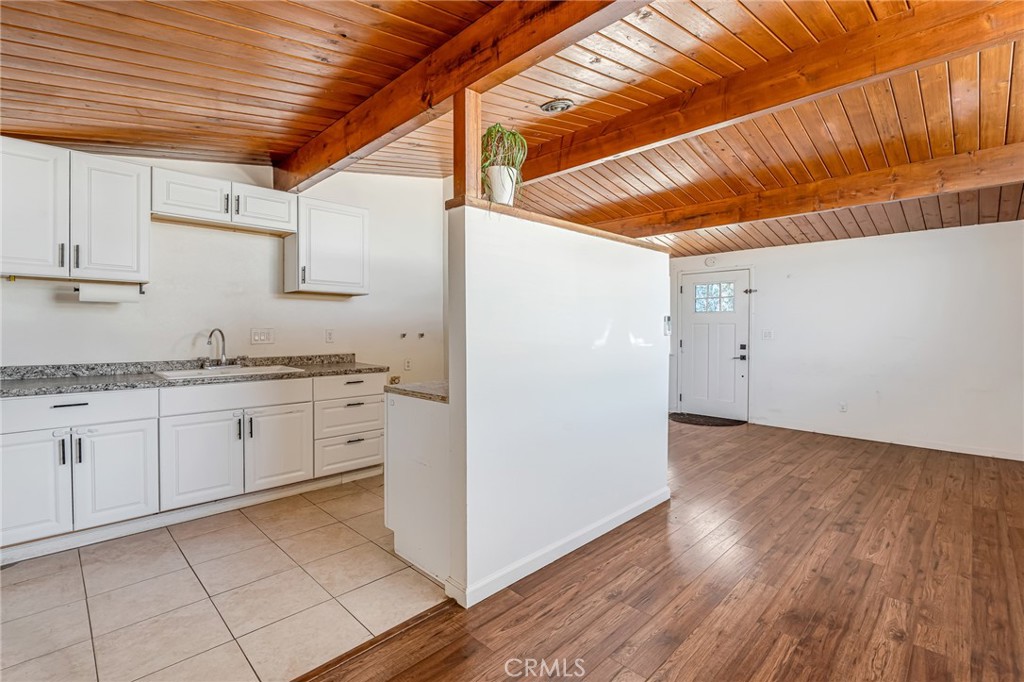25634 Bejoal St Property Photo 5