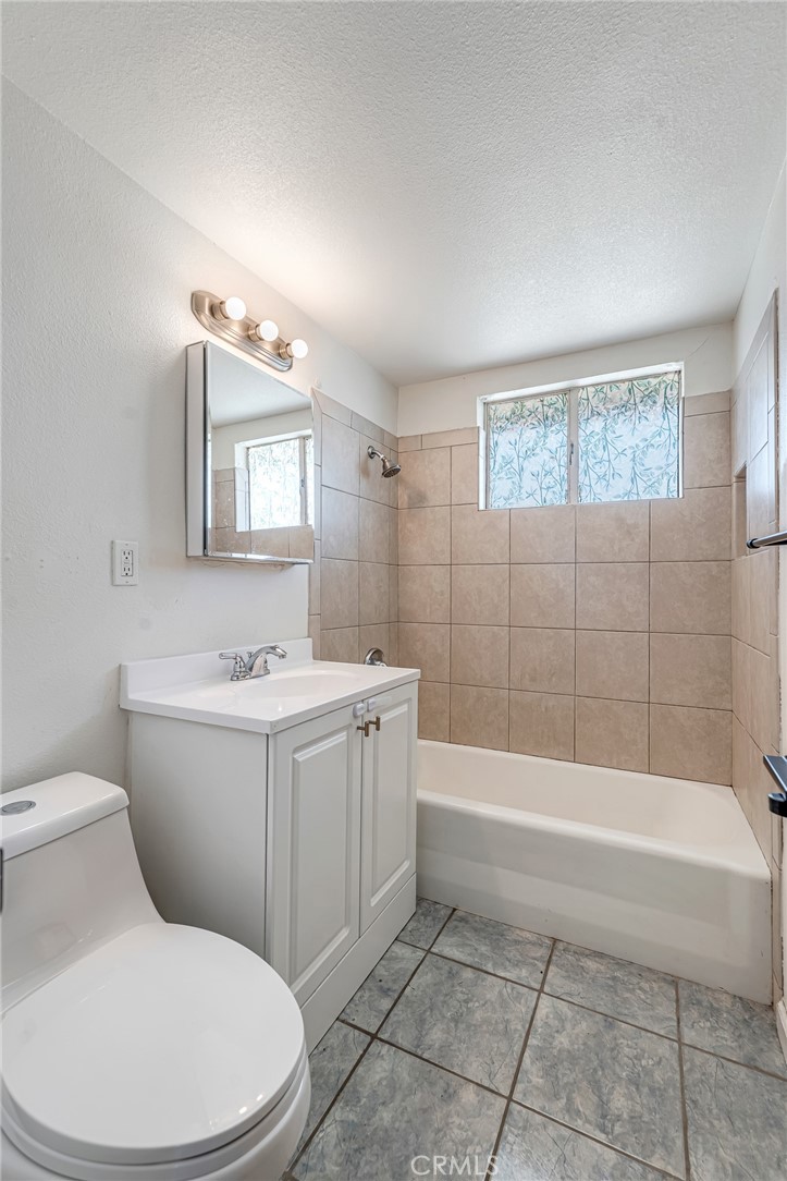 25634 Bejoal St Property Photo 11