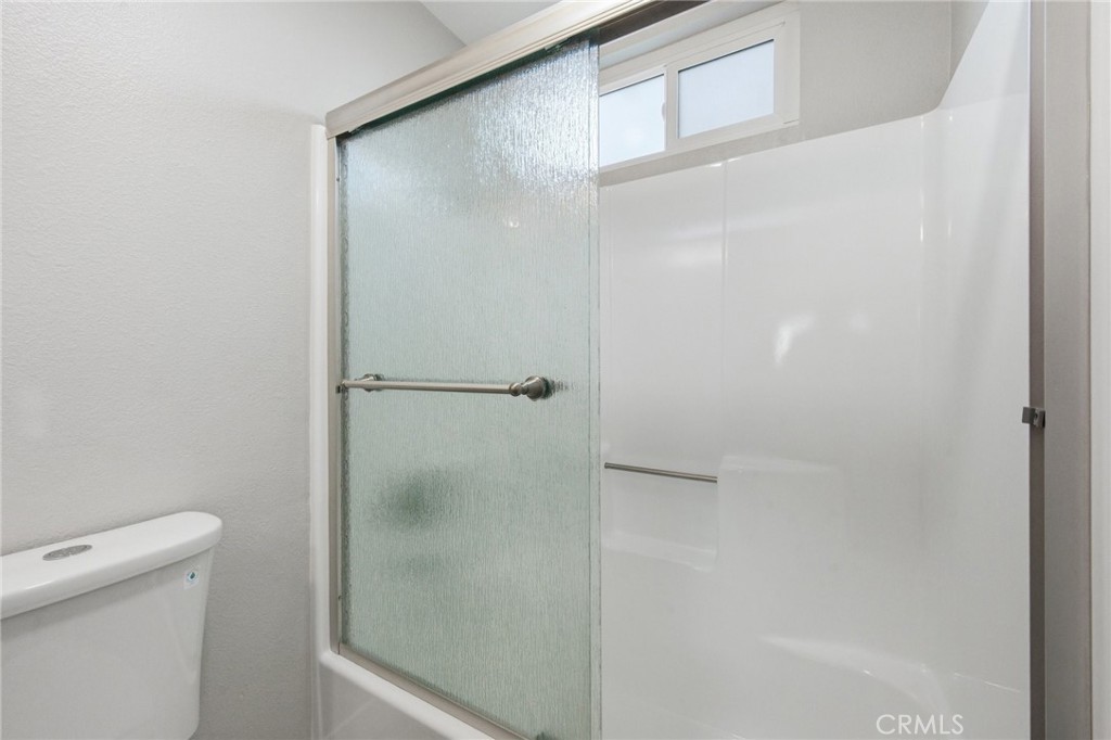 220 W 3rd 101 Property Photo 12