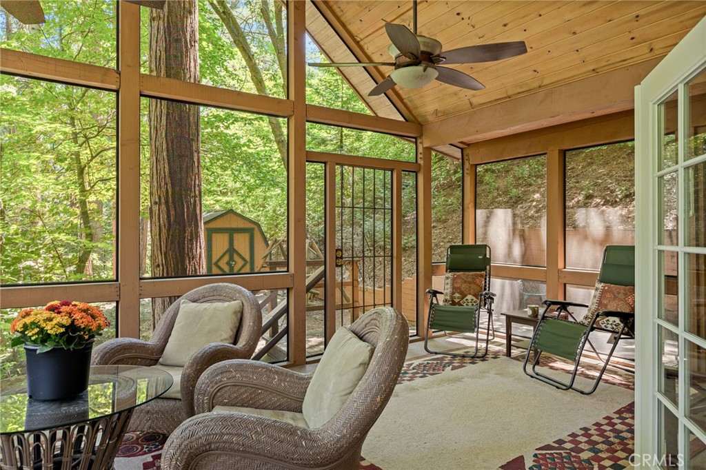 667 Dogwood Cyn Property Photo 5