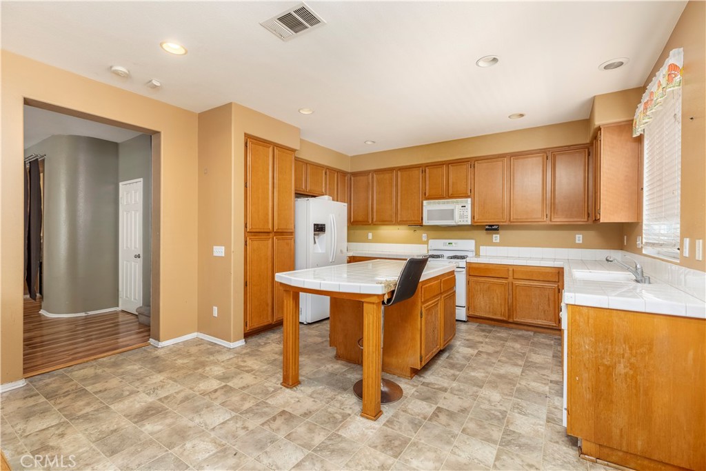 35356 Trevino Property Photo 8