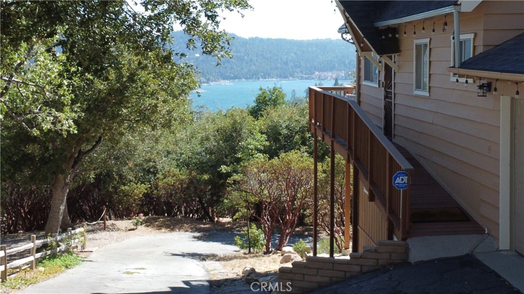 1251 Glacier Drive Property Photo 5