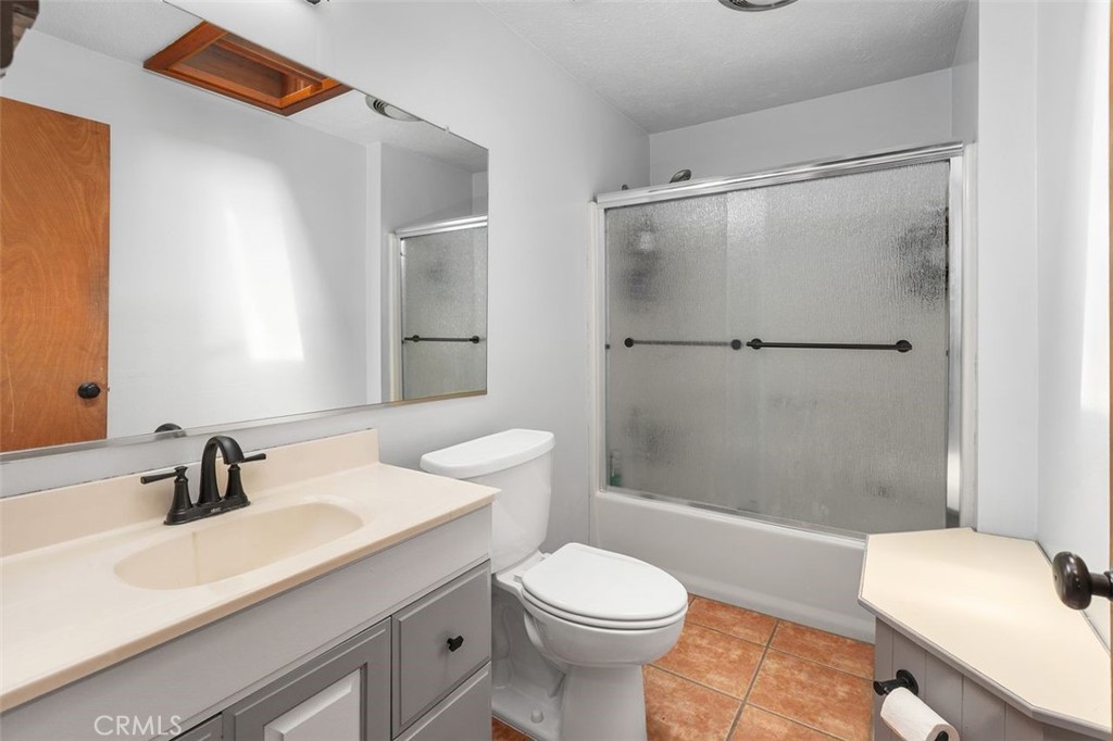 20505 Claremont Avenue Property Photo 21
