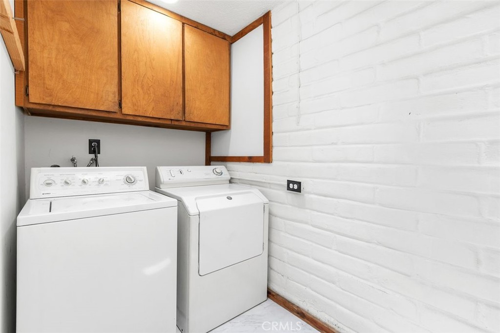 20505 Claremont Avenue Property Photo 22