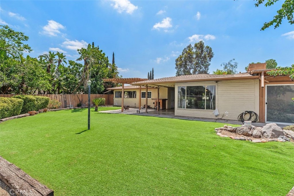 20505 Claremont Avenue Property Photo 41