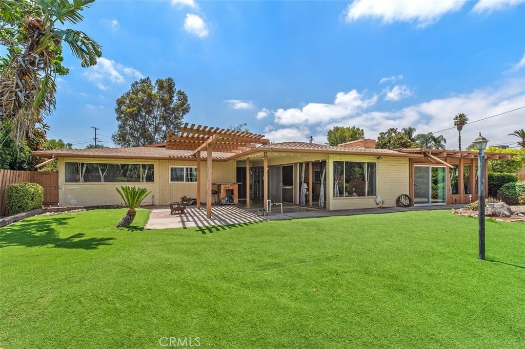 20505 Claremont Avenue Property Photo 42