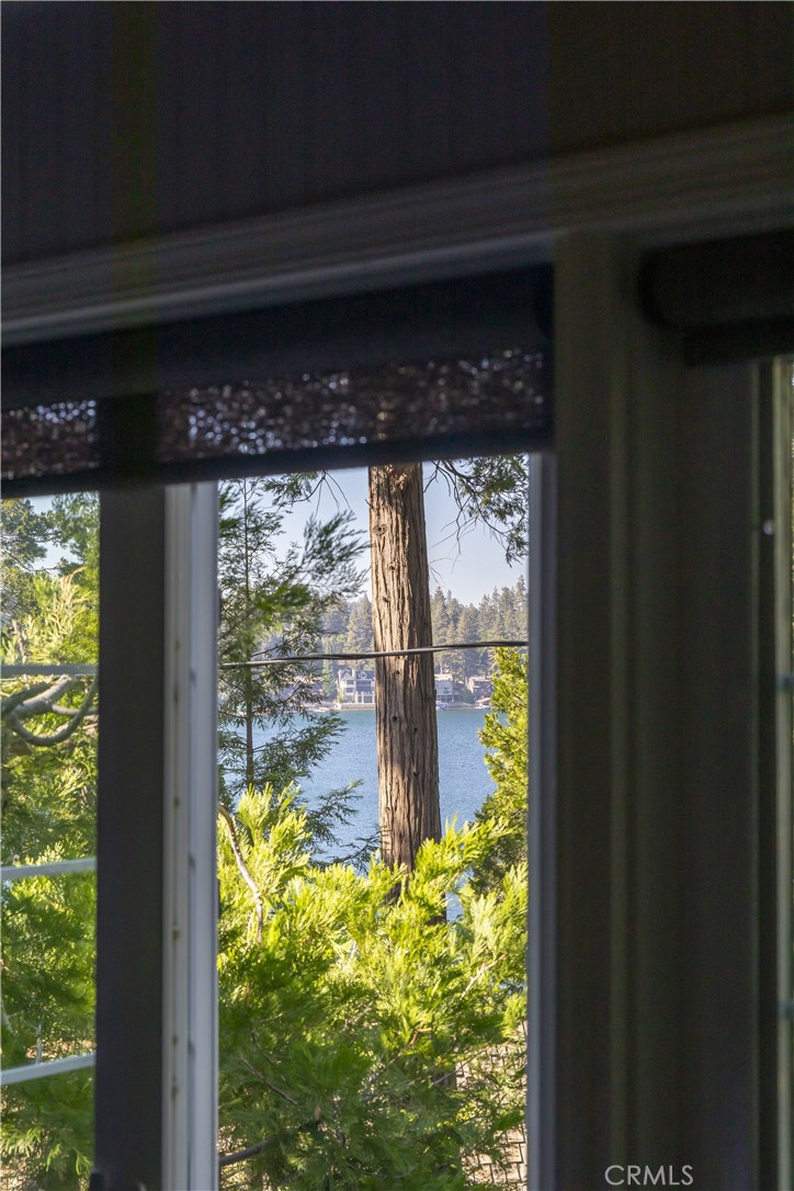 27780 Lakes Edge Road Property Photo 3