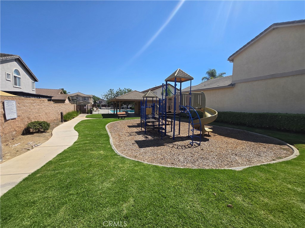 481 N Pinewood Property Photo 33