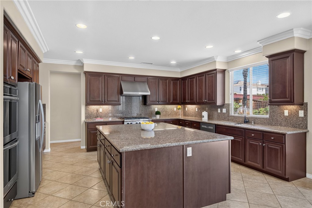 29034 Shorecliff Circle Property Photo 4