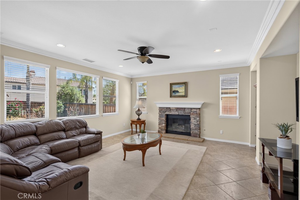 29034 Shorecliff Circle Property Photo 8