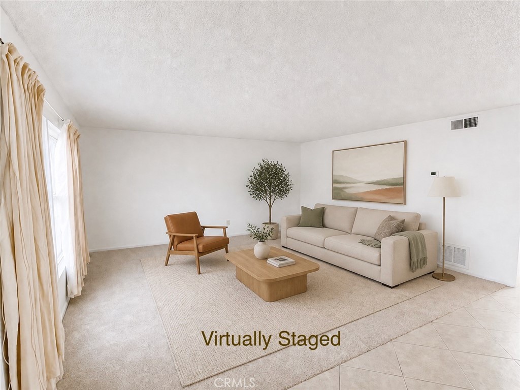 139 E Cypress Property Photo 3