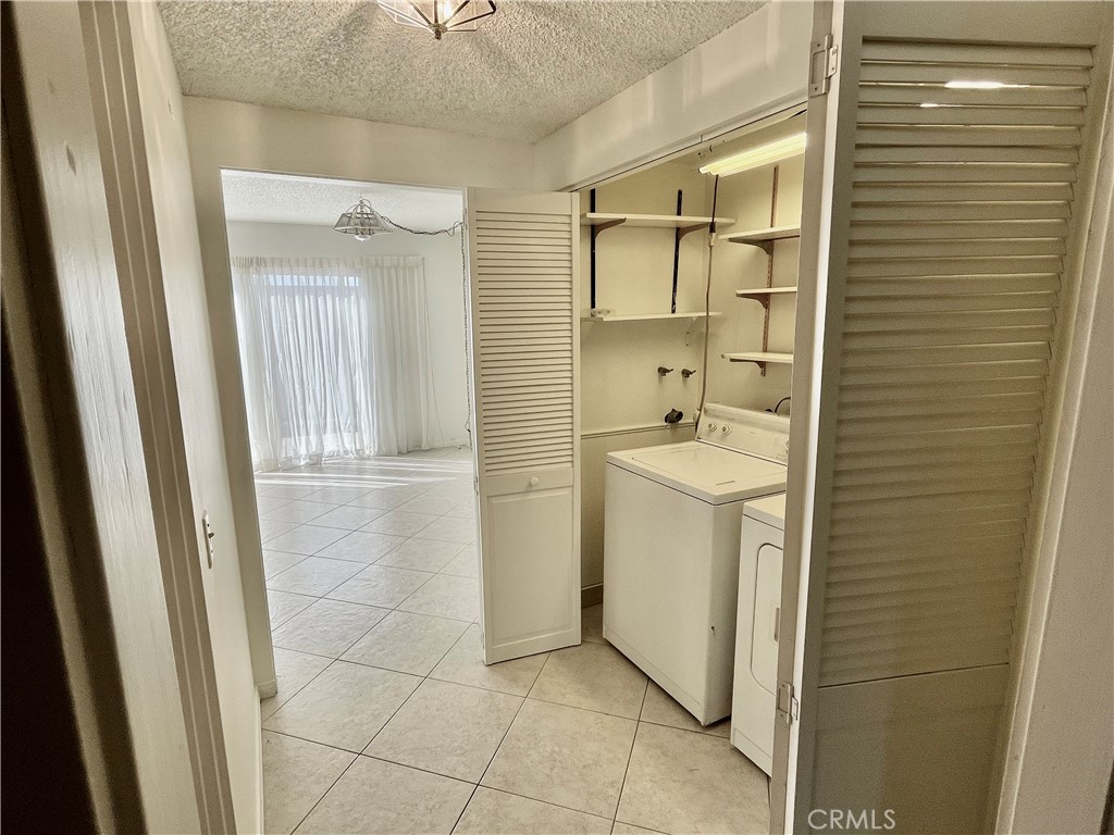 139 E Cypress Property Photo 9