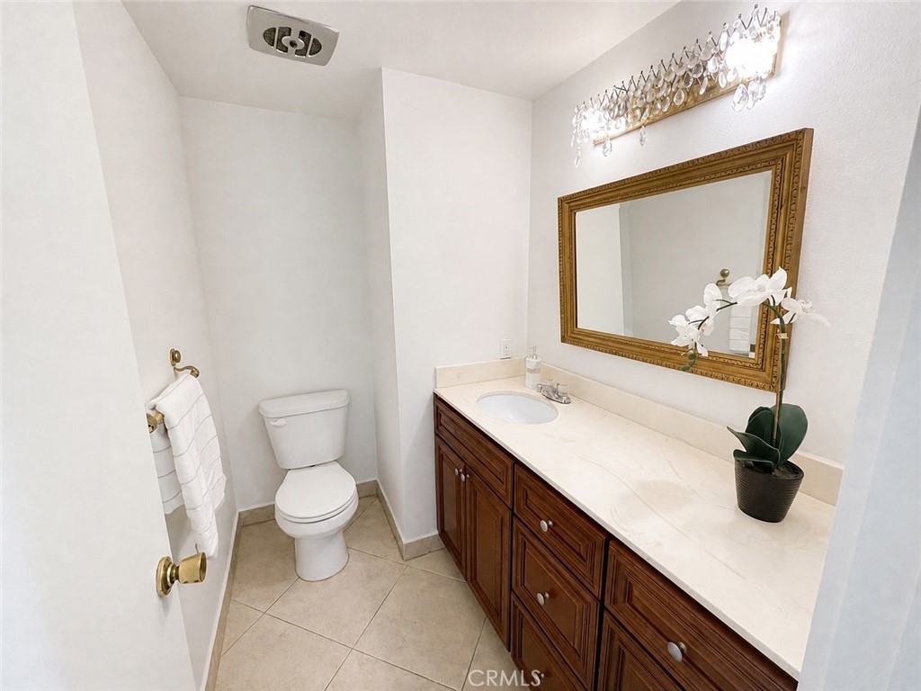 139 E Cypress Property Photo 16