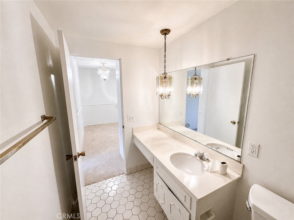 139 E Cypress Property Photo 27