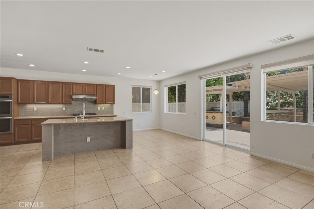 11077 Kalmia Court Property Photo 12